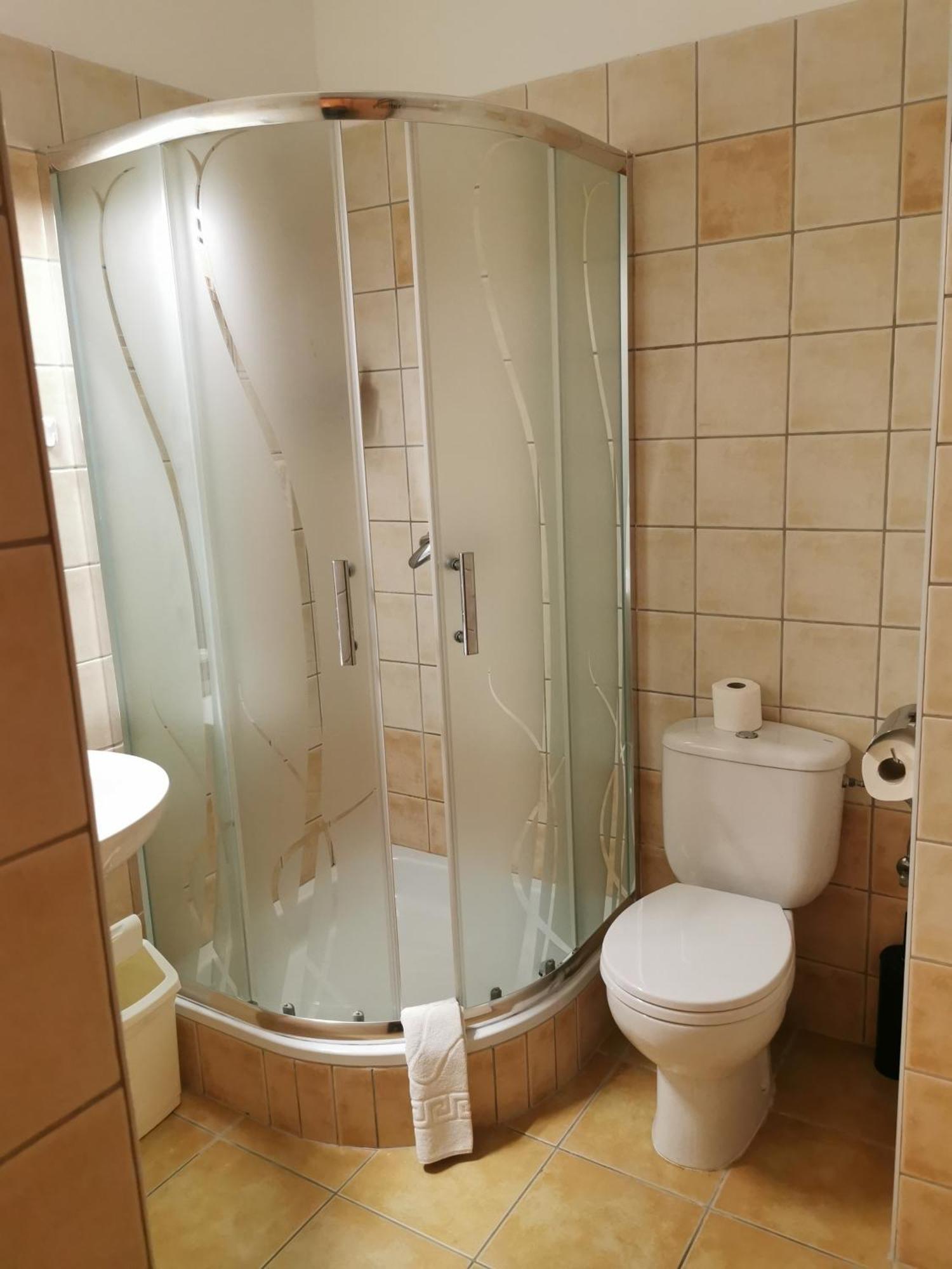 Bobita Apartman Zalakaros Exteriör bild